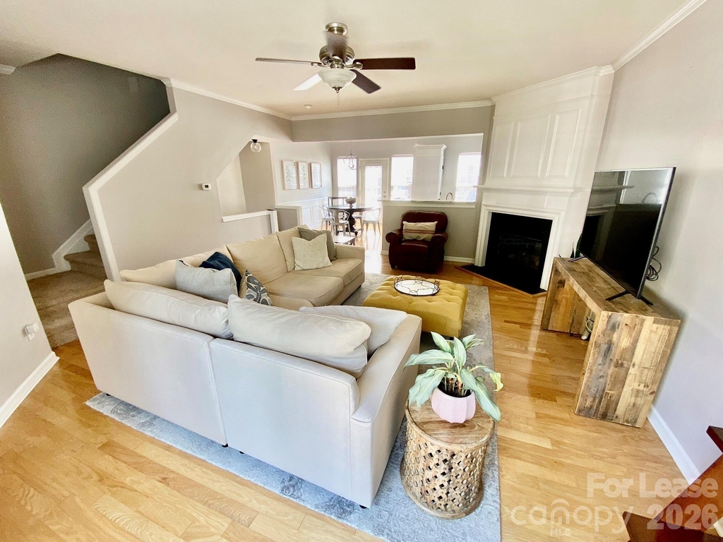 2933 Duvalla Avenue - Photo 5