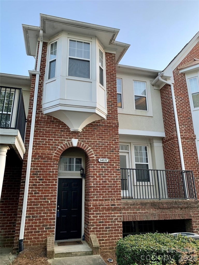 14131 Richmond Park Avenue - Photo 0
