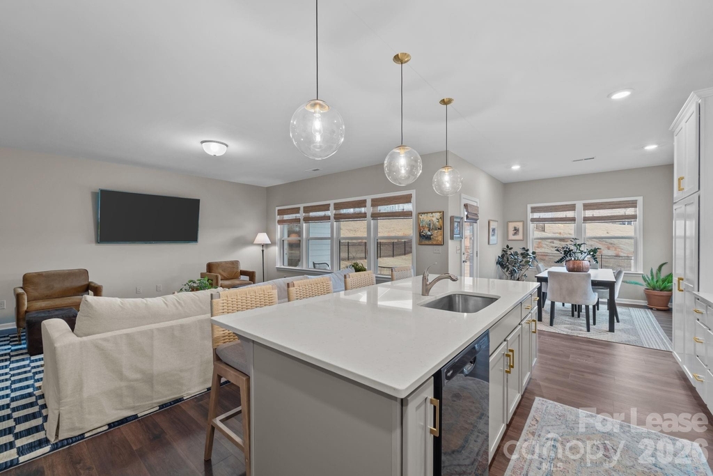 157 Montgomery Place - Photo 7