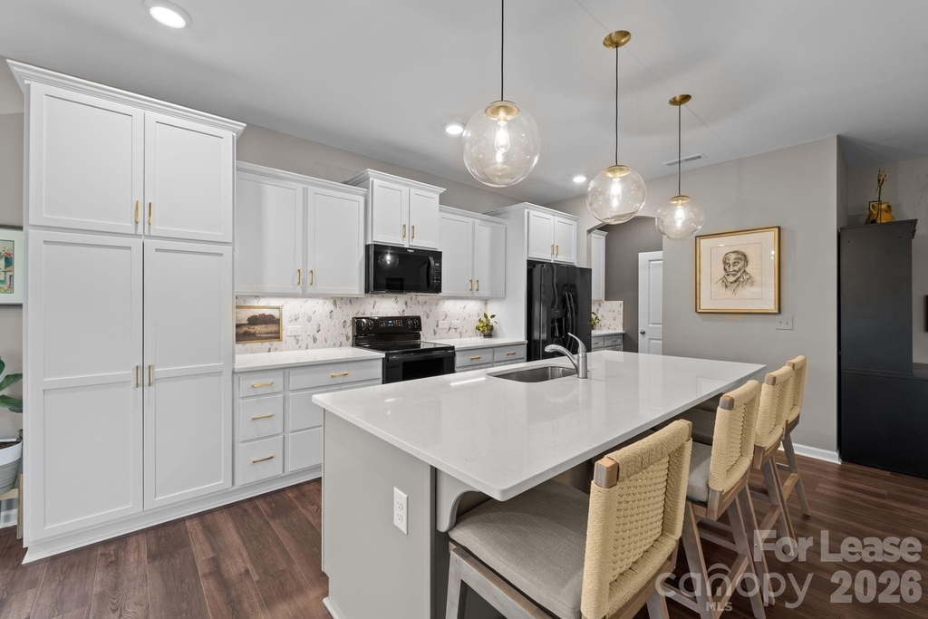 157 Montgomery Place - Photo 5