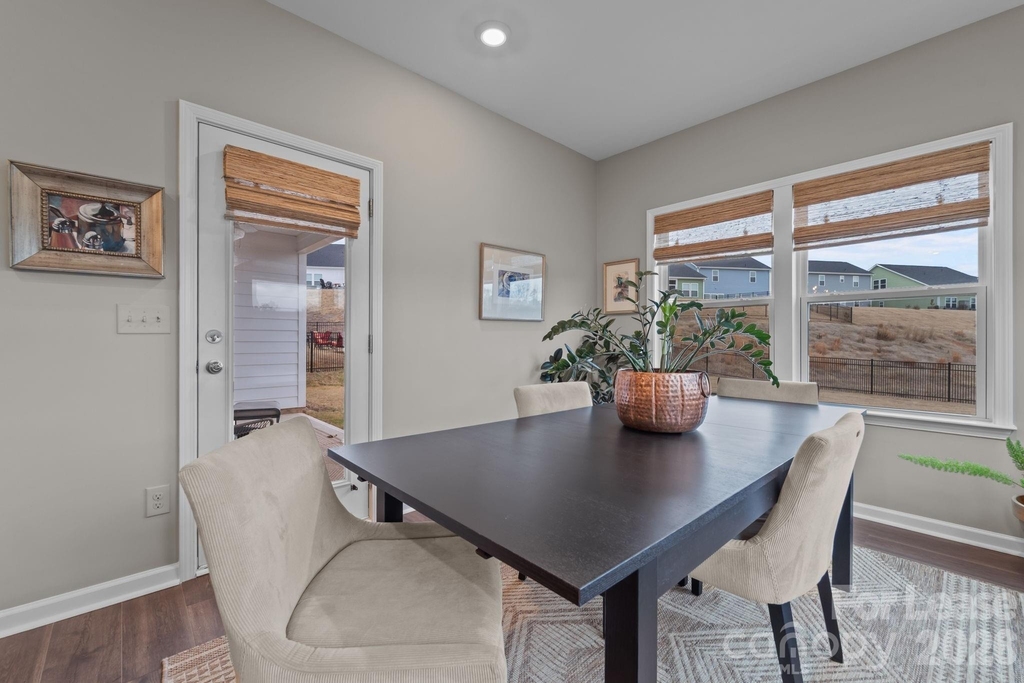 157 Montgomery Place - Photo 11