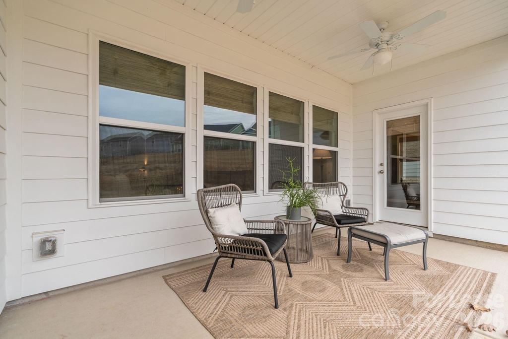 157 Montgomery Place - Photo 24