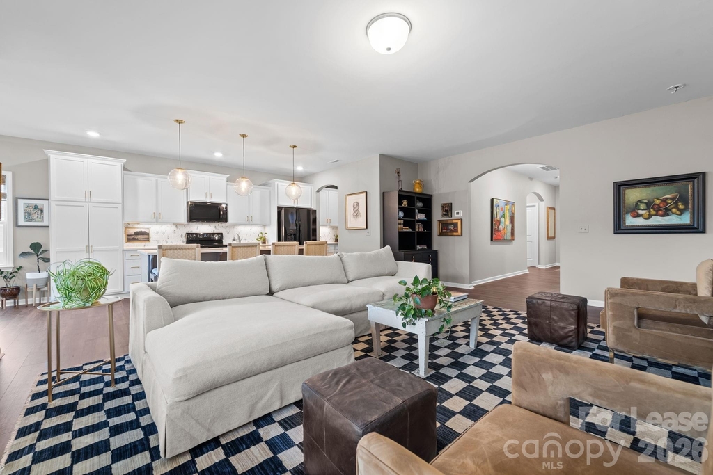 157 Montgomery Place - Photo 1