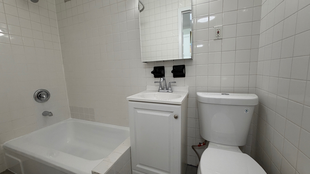East 74th  Street - Photo 7