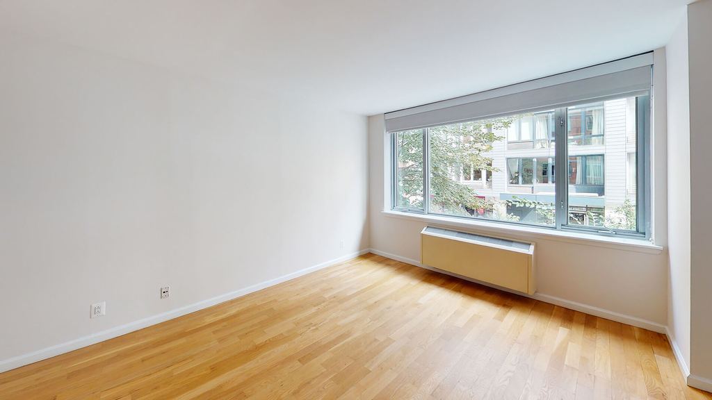 120 W. 21st - Photo 2
