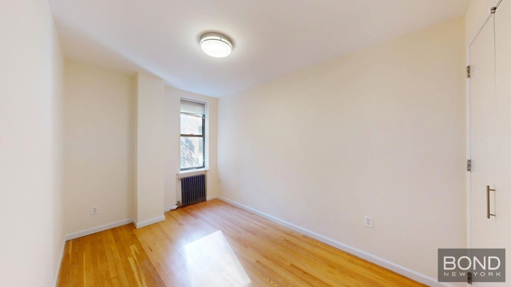 1680 York Avenue - Photo 2