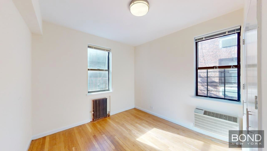 1680 York Avenue - Photo 3