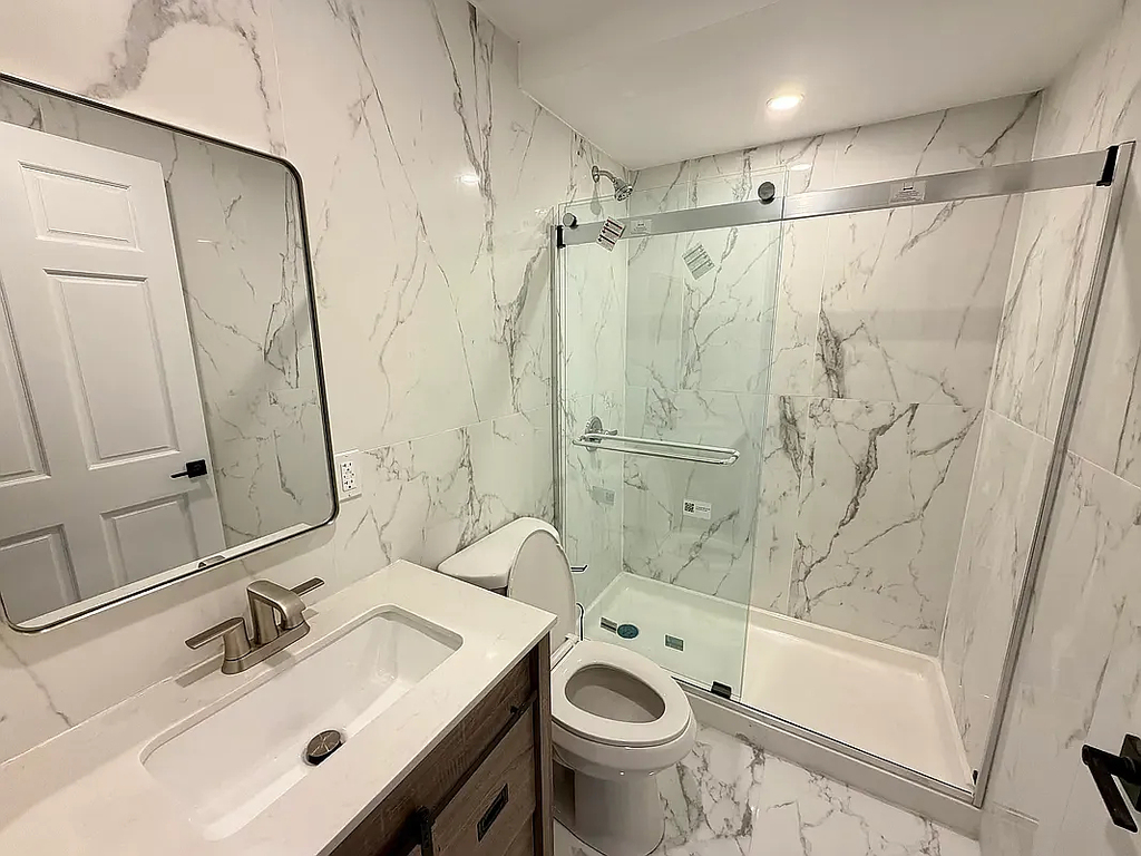 255 West 36th Street - Photo 4