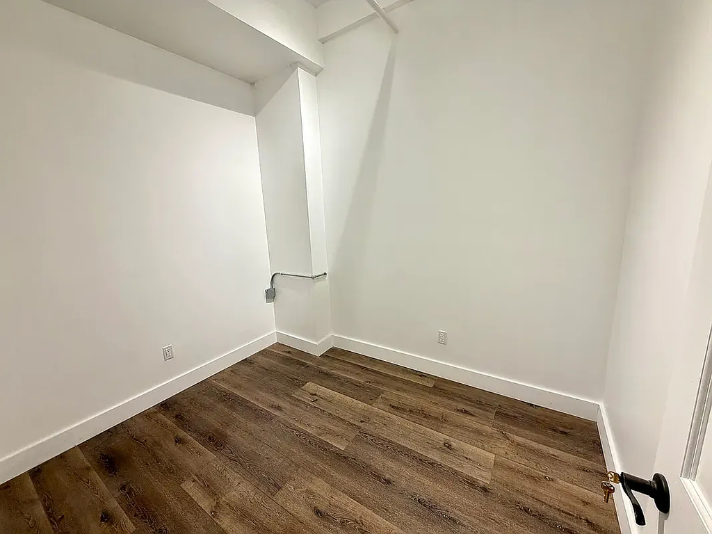 255 West 36th Street - Photo 3