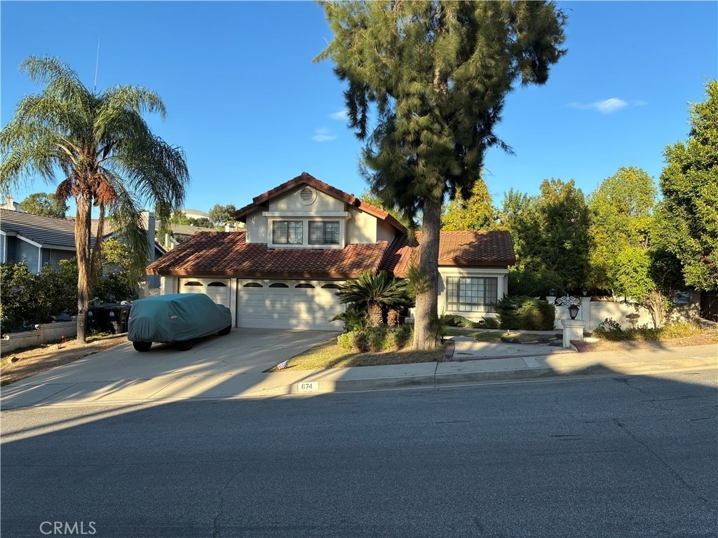 674 Radbury - Photo 2