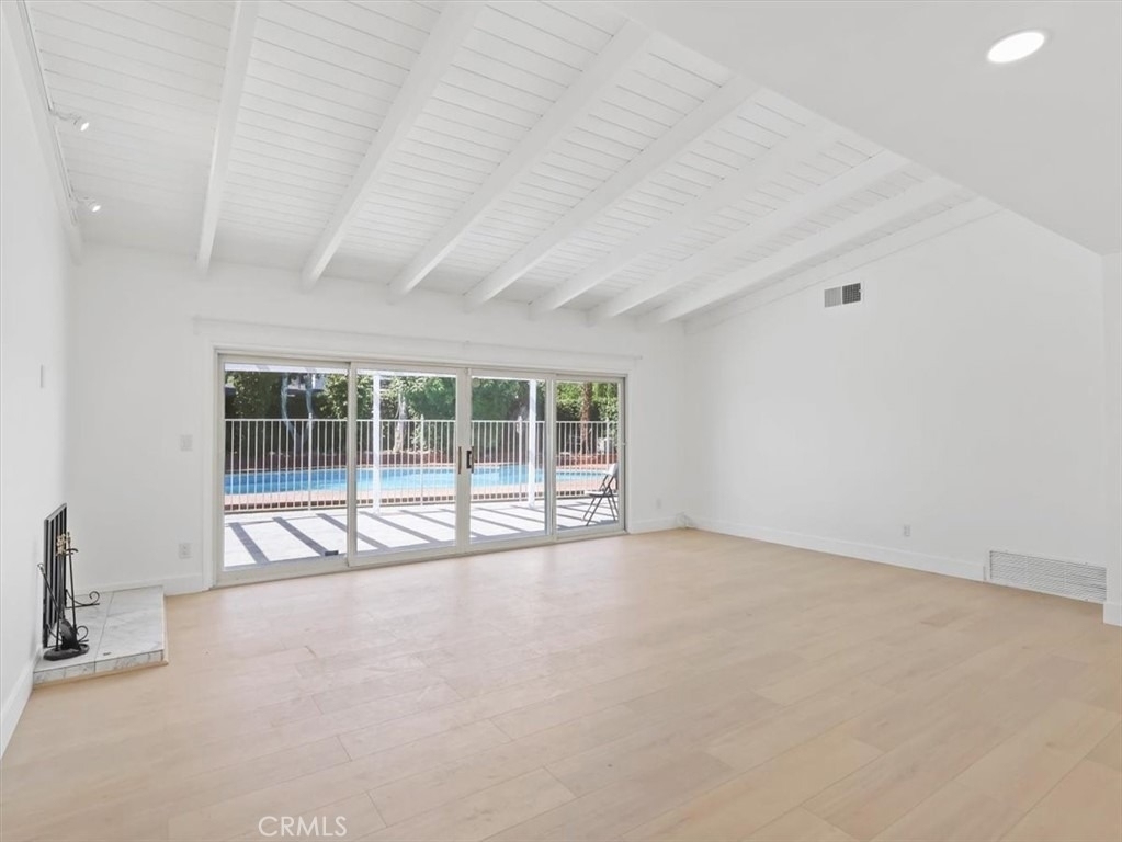 23119 Gainford Street - Photo 5