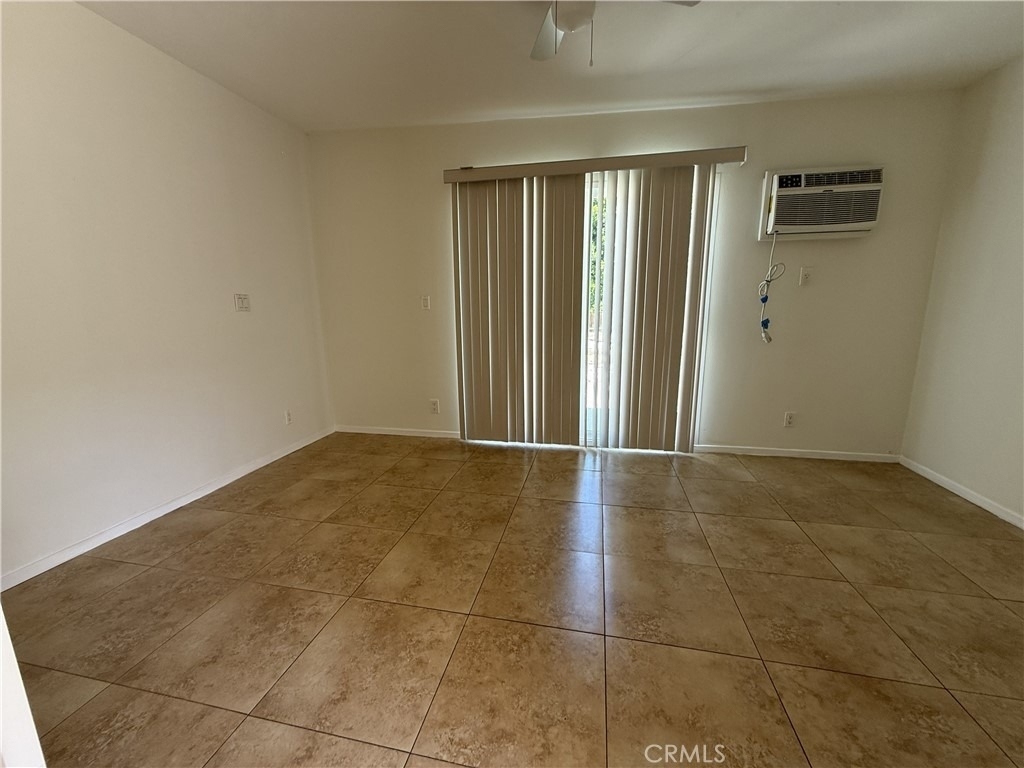 7320 Lindley - Photo 1