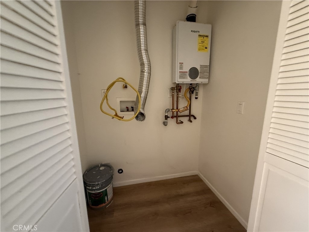 7320 Lindley - Photo 4