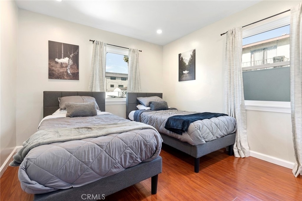 18228 Regina Avenue - Photo 21