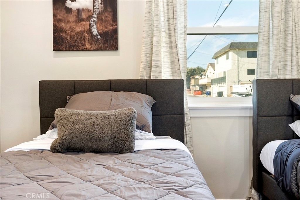 18228 Regina Avenue - Photo 23