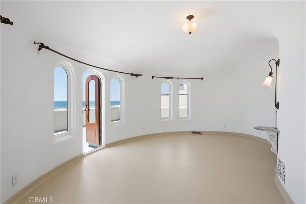 1602 The Strand (entire Property) - Photo 13