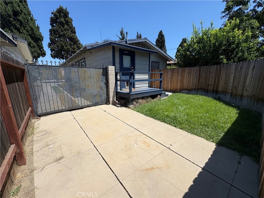 330 W Whiting Avenue - Photo 9