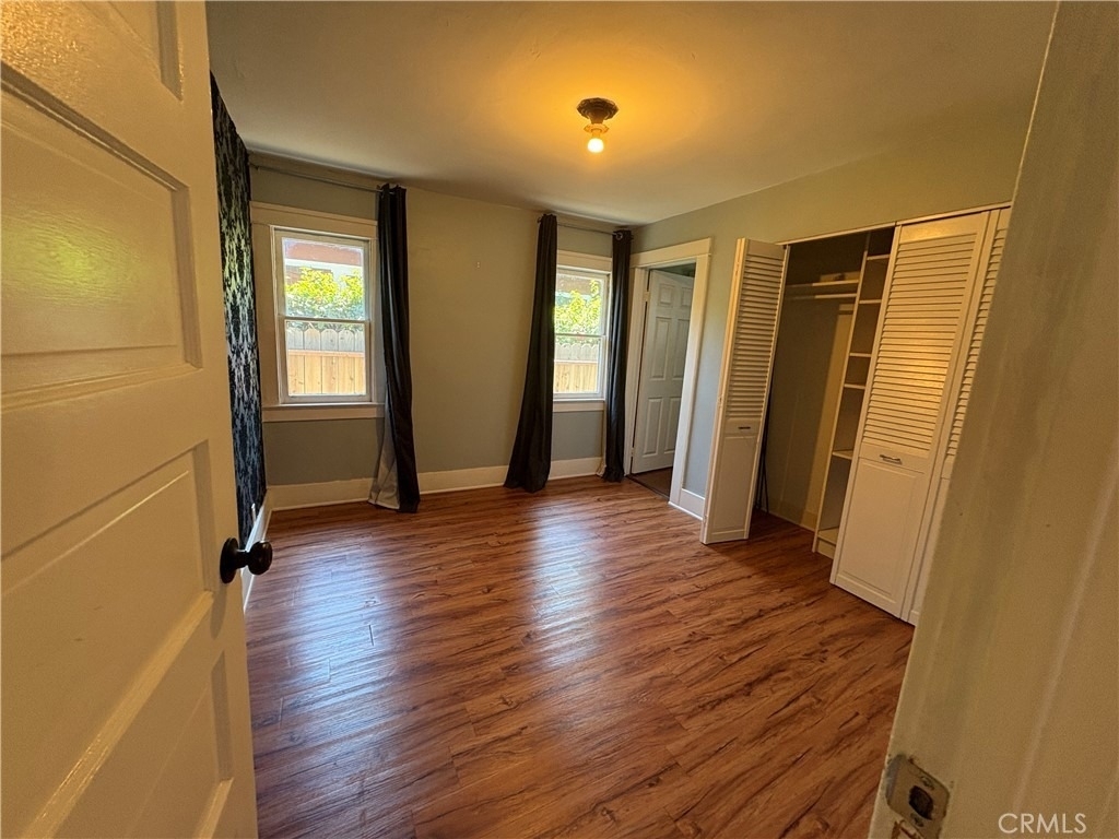 330 W Whiting Avenue - Photo 4