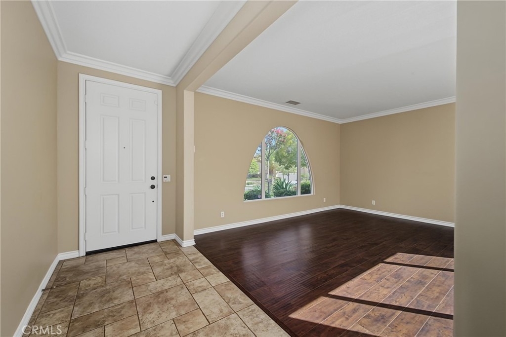 1254 Duxbury - Photo 9