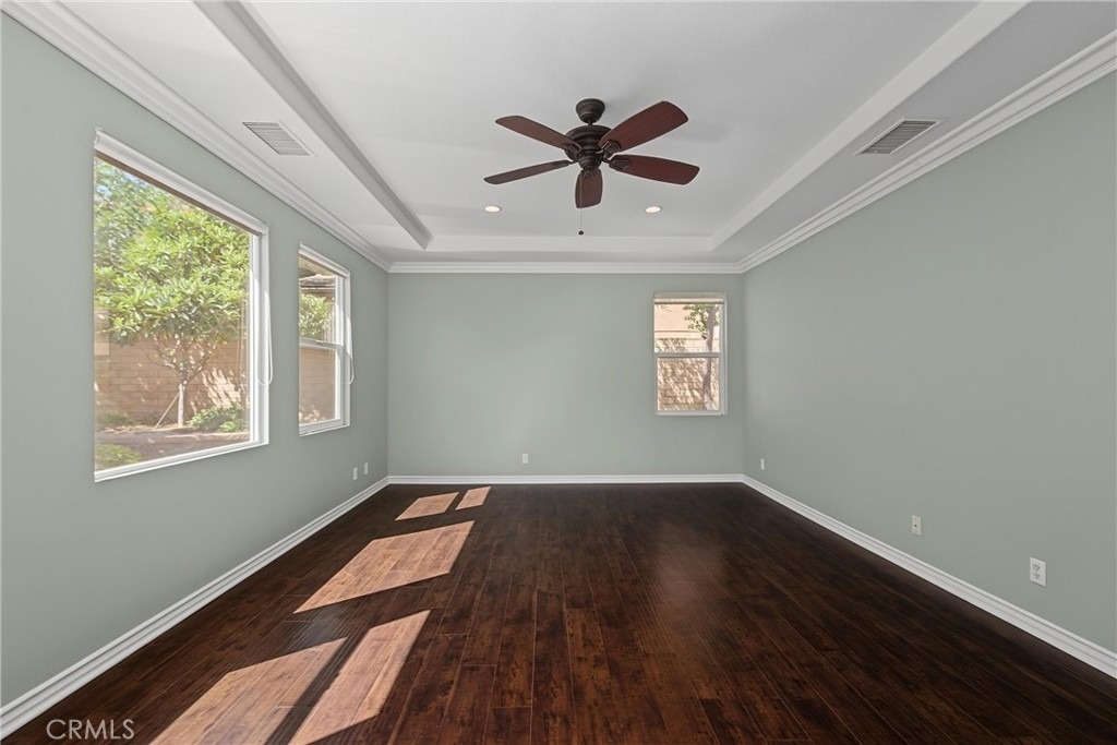1254 Duxbury - Photo 31