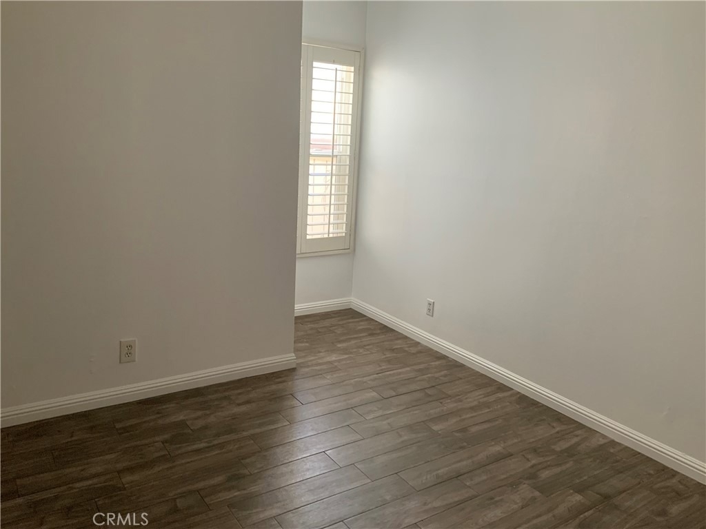 341 Meadow Court - Photo 5