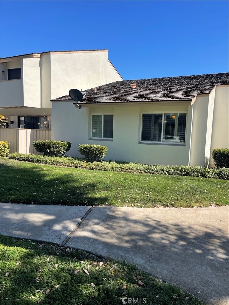 341 Meadow Court - Photo 0