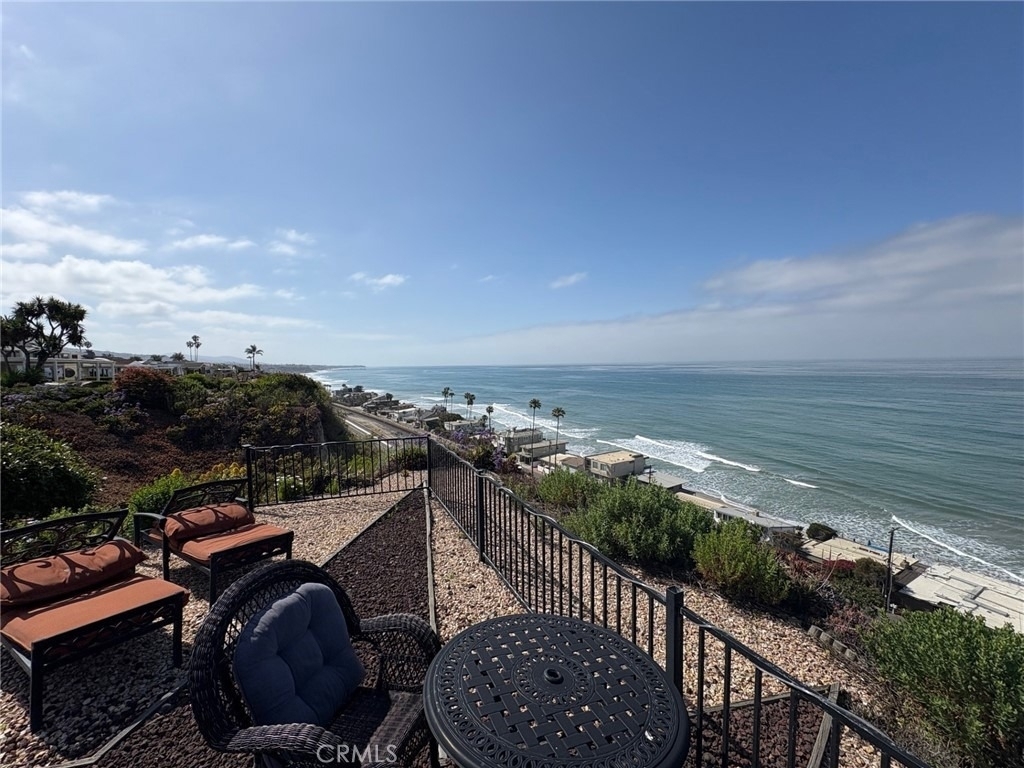 3005 La Ventana - Photo 2