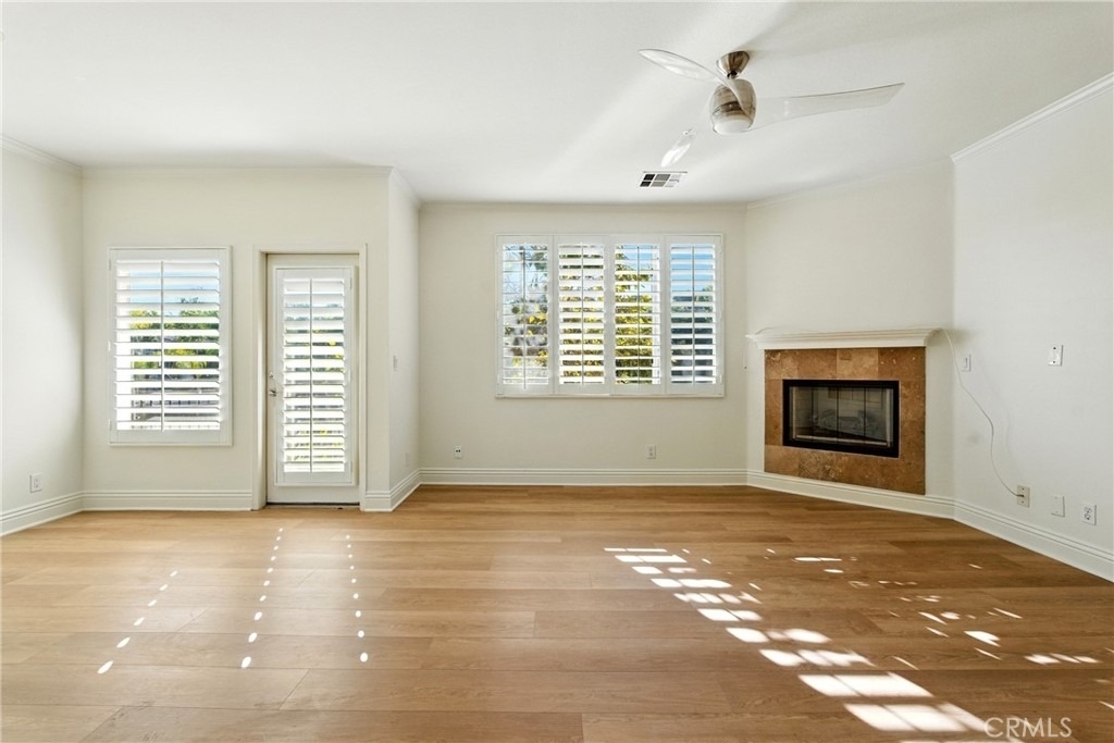 22681 Oakgrove - Photo 2