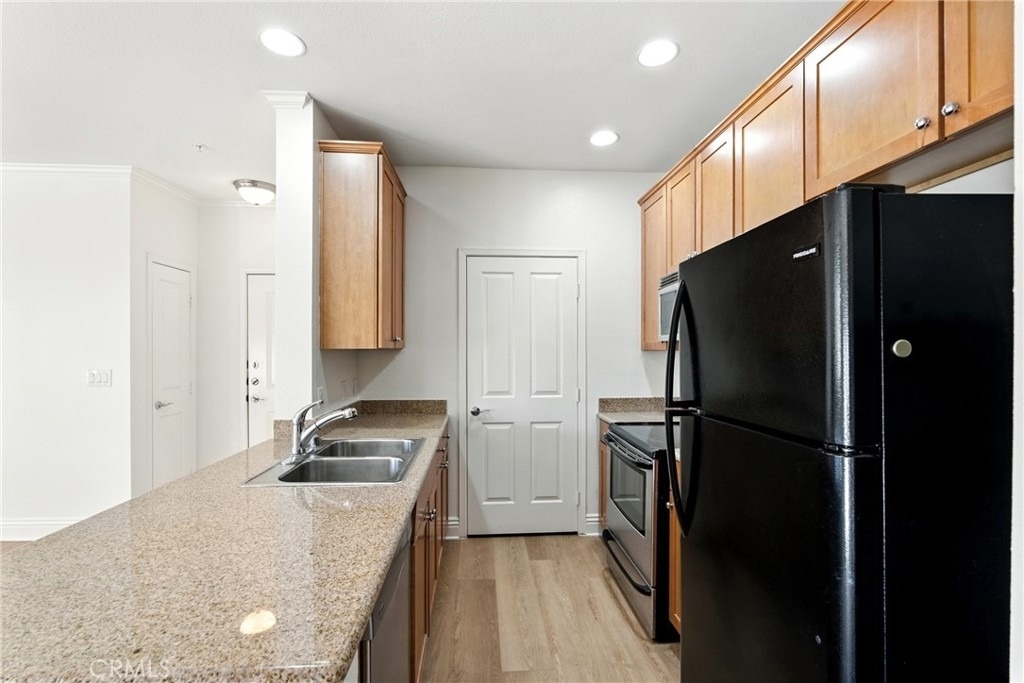 22681 Oakgrove - Photo 9