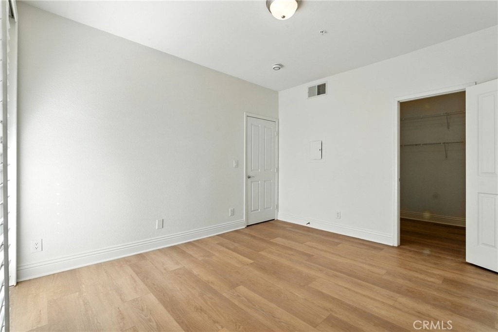 22681 Oakgrove - Photo 17