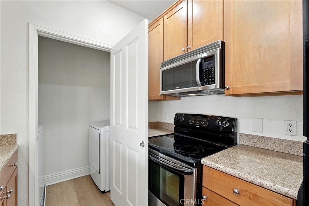 22681 Oakgrove - Photo 10