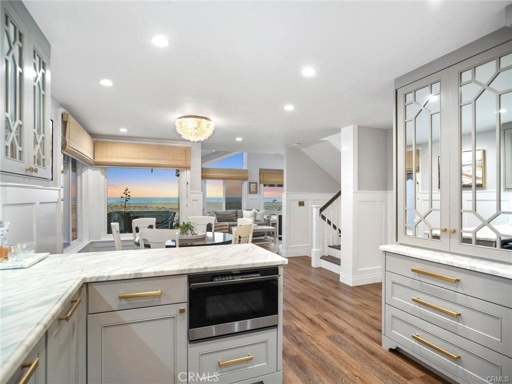 1119 E Balboa Boulevard - Photo 10