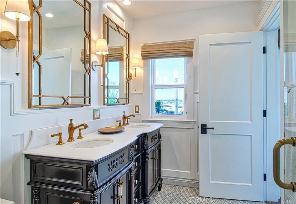 1119 E Balboa Boulevard - Photo 8