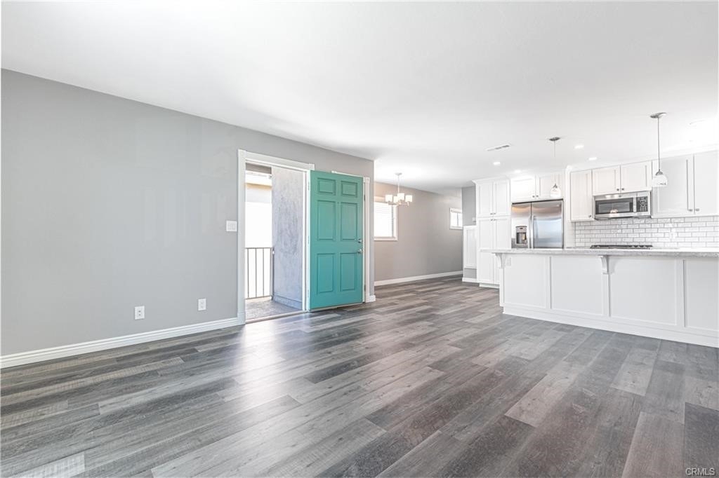 1808 W Balboa - Photo 2