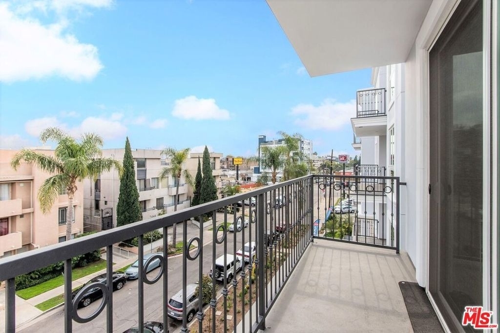 1237 S Holt Avenue - Photo 16