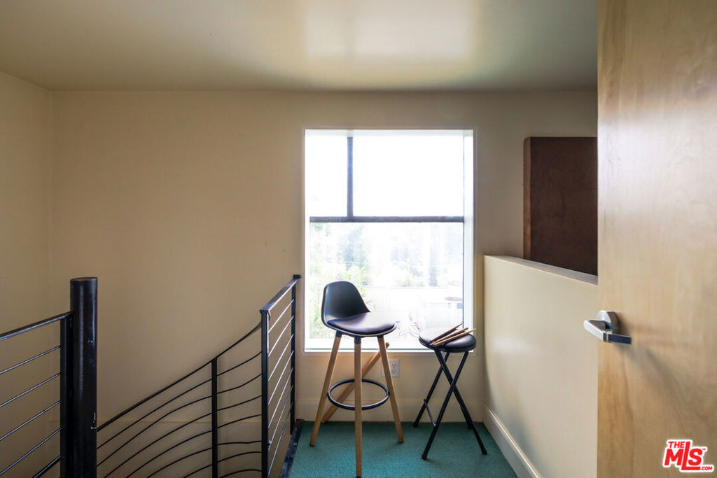 2216 Bancroft Avenue - Photo 47