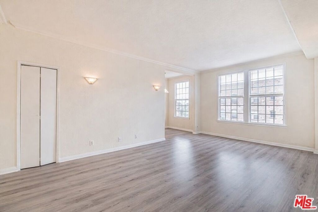 5640 Franklin Avenue - Photo 8