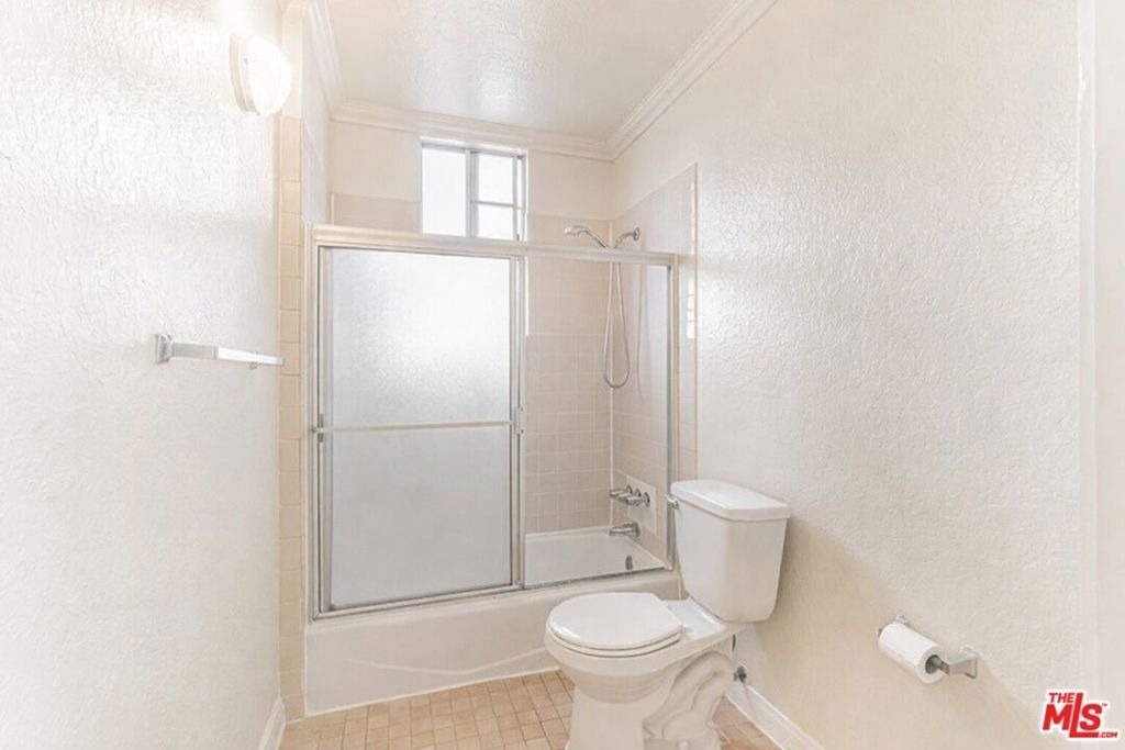5640 Franklin Avenue - Photo 7