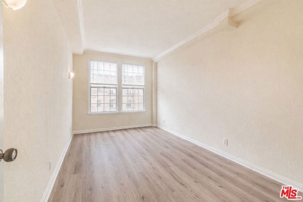 5640 Franklin Avenue - Photo 6