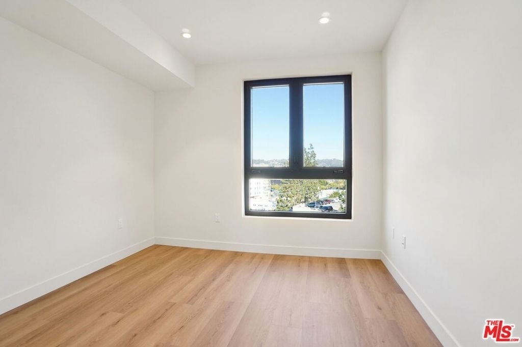 1110 S Spaulding Avenue - Photo 12