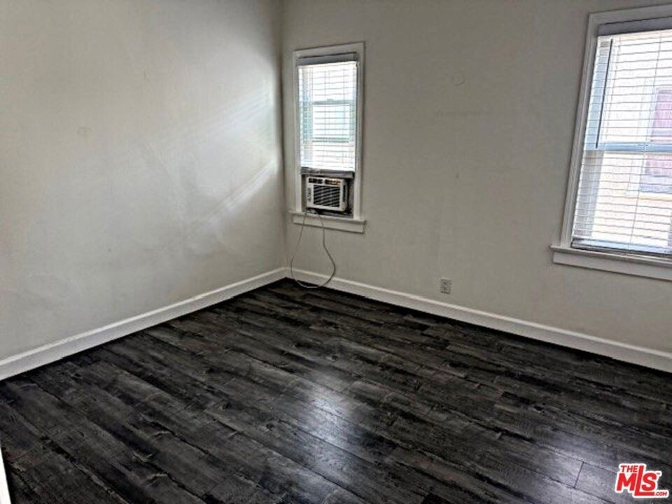 1406 2nd Avenue - Photo 6