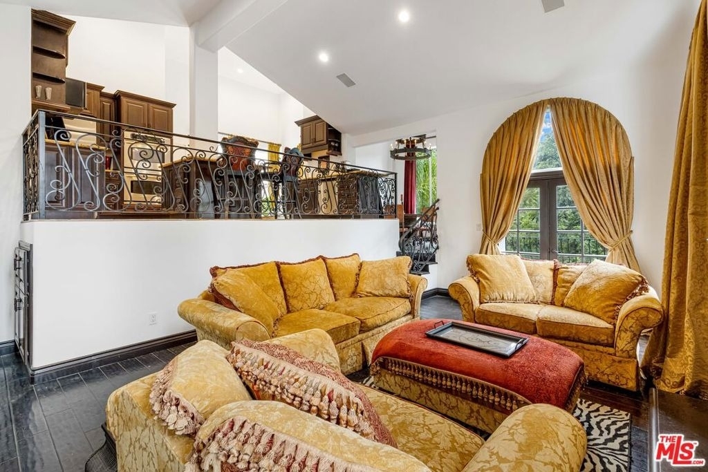 3030 Passmore Drive - Photo 4