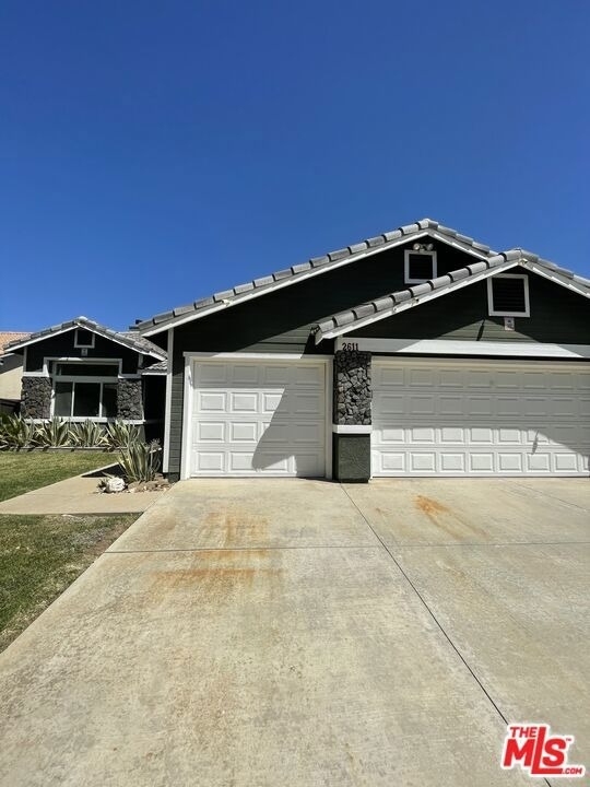 2611 Gemstone Avenue - Photo 0