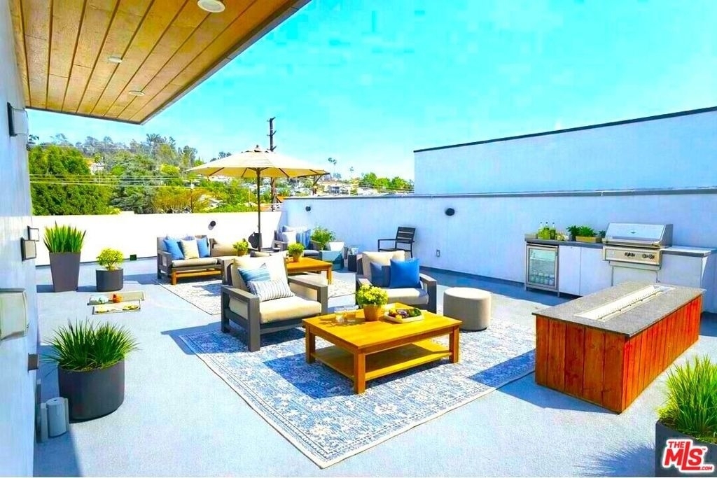 6847 N Figueroa Street - Photo 0