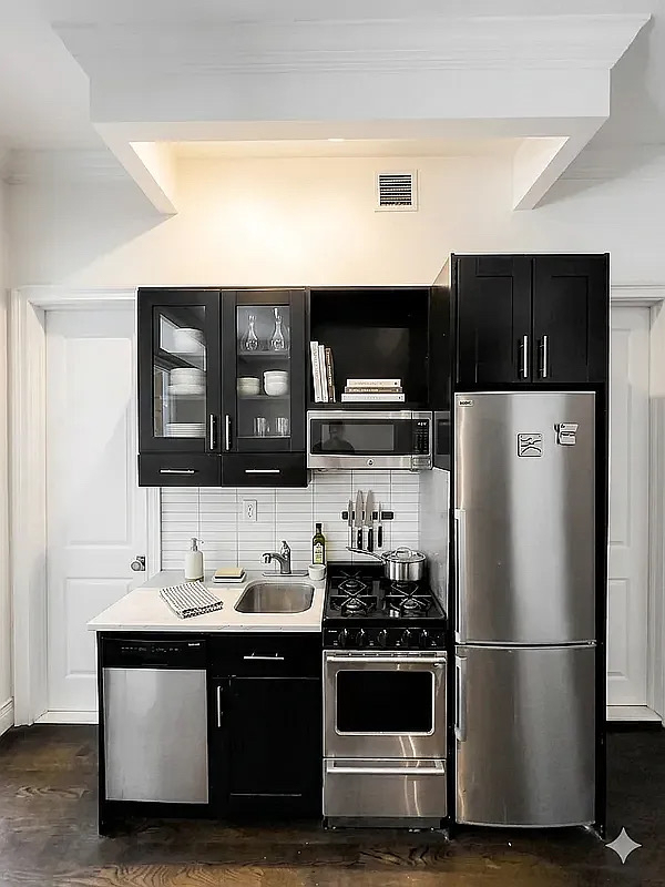350 3rd Avenue - Photo 1