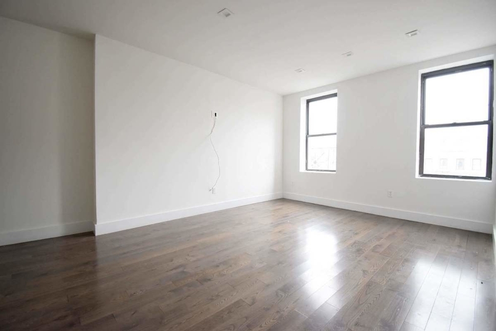 Broadway, Unit 5 - Photo 1