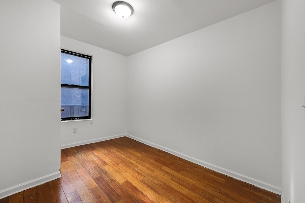 Broadway, Unit 44 - Photo 3