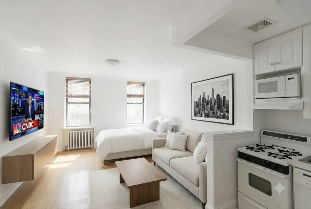 241 East 36th Street - Photo 0