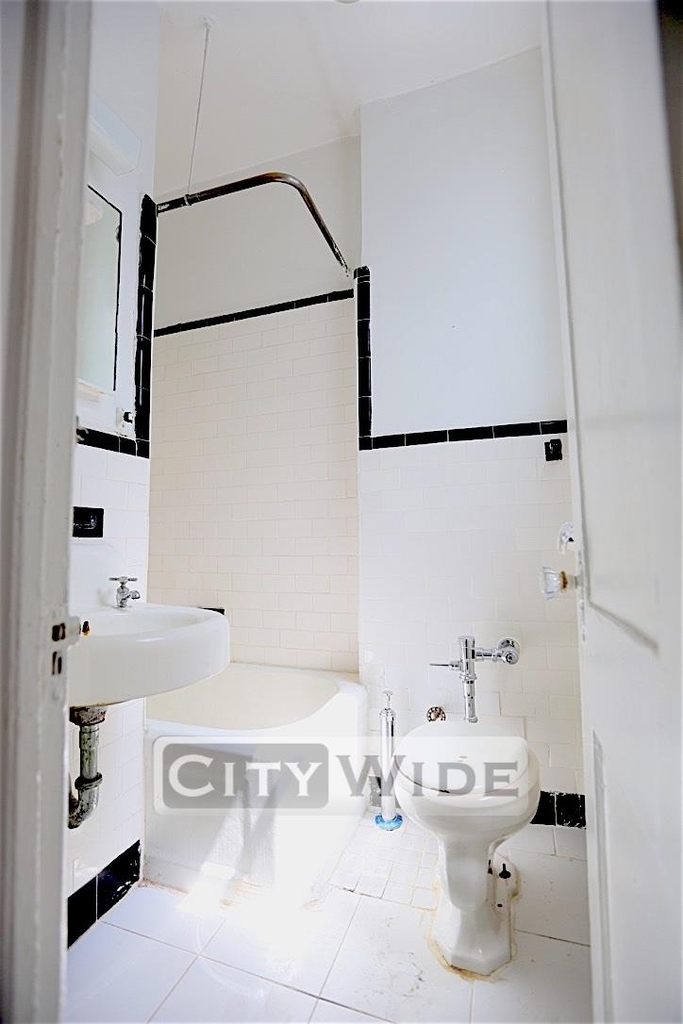 171 E. 88th St. #3B - Photo 3