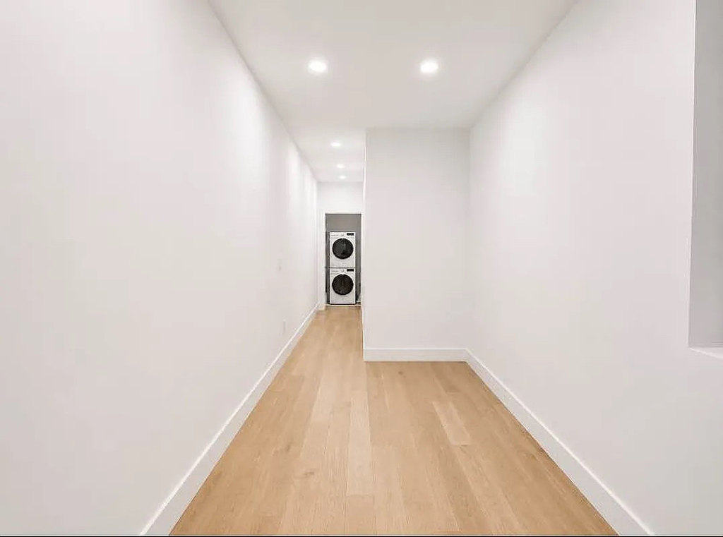 727 Knickerbocker Avenue - Photo 4